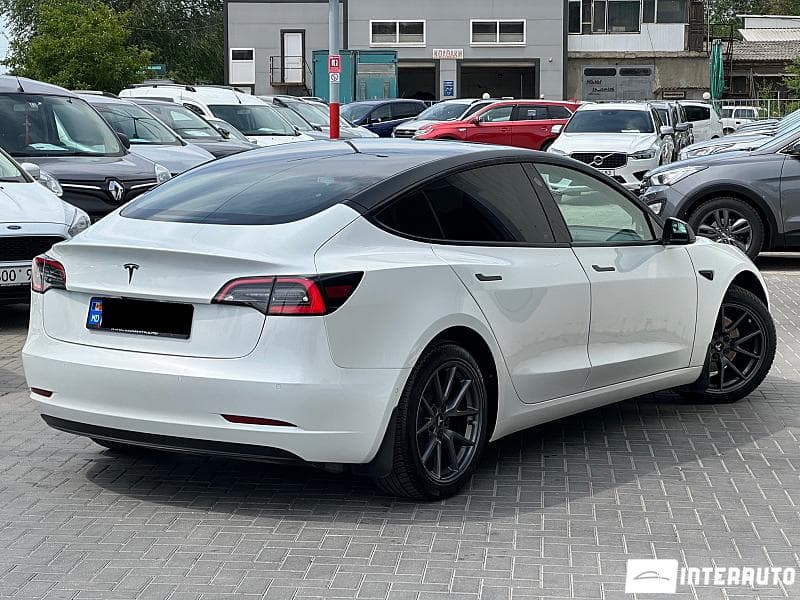 Tesla Model 3 2021 — Миниатюра 4