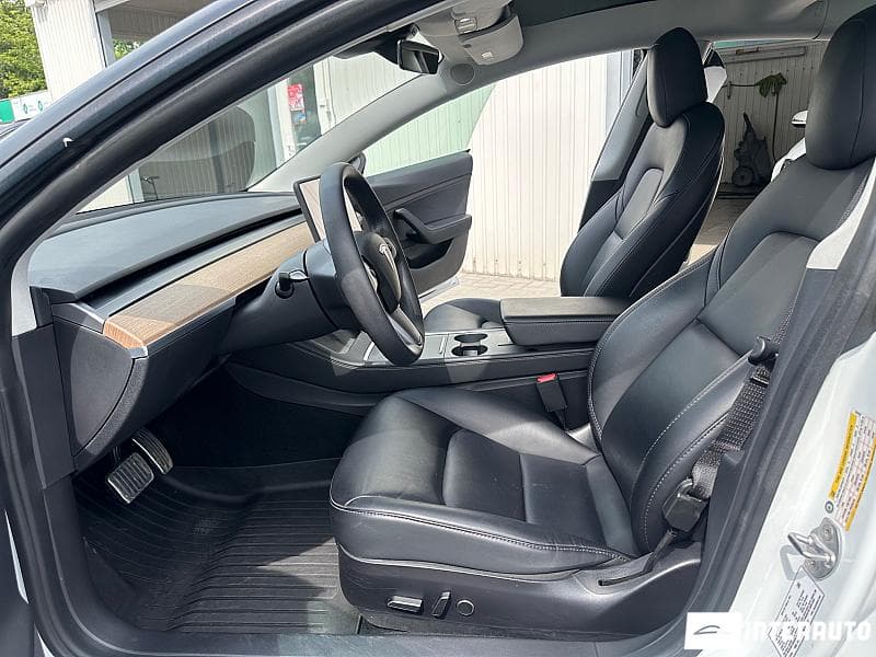 Tesla Model 3 2021 — Миниатюра 6