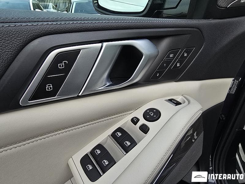 2020 BMW X5 4.0i — Miniatură 8