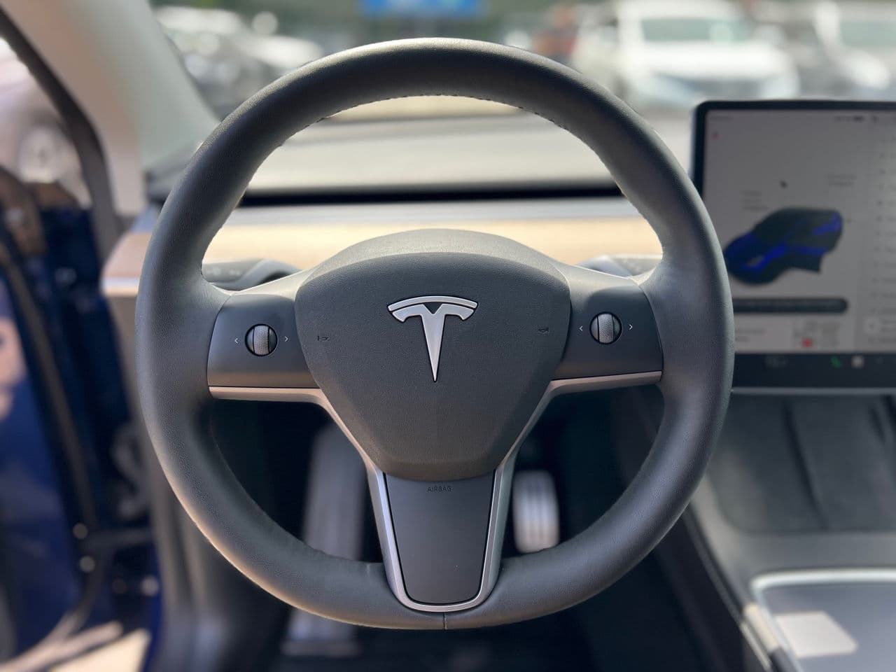 Tesla Model Y 2022 — Миниатюра 7