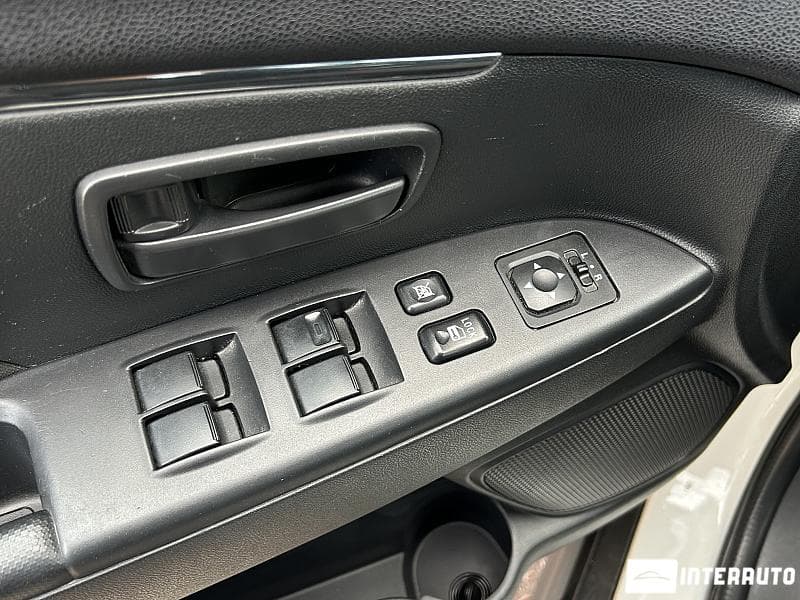 2016 Mitsubishi ASX — Miniatură 6