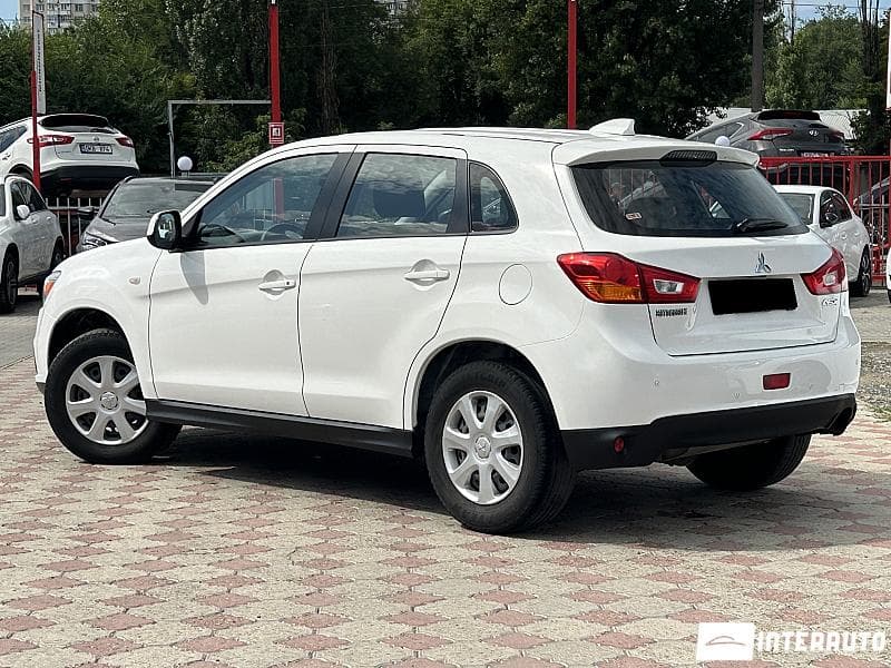 2016 Mitsubishi ASX — Miniatură 3