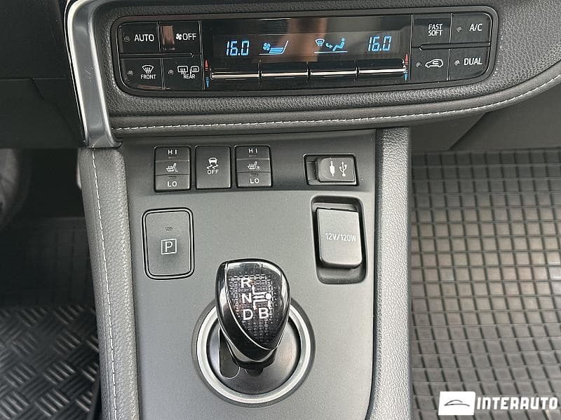 Toyota Auris 2017 — Миниатюра 10