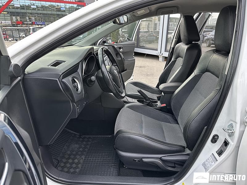 Toyota Auris 2017 — Миниатюра 5