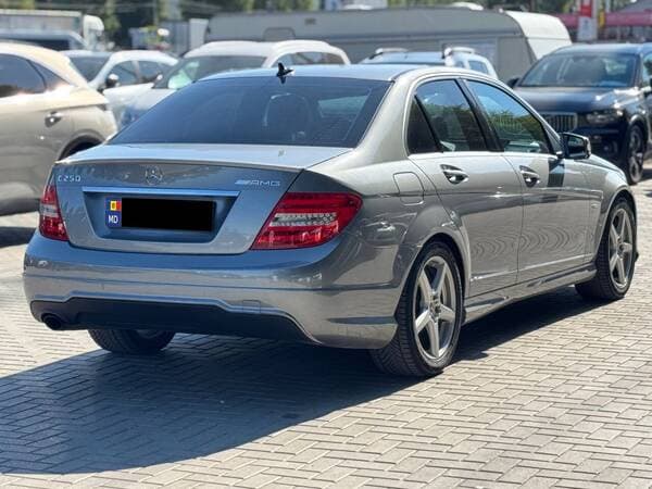 2012 Mercedes C 250 — Miniatură 3