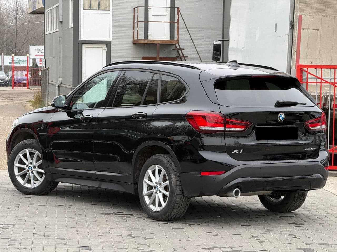 2020 BMW X1 1.6D — Miniatură 4