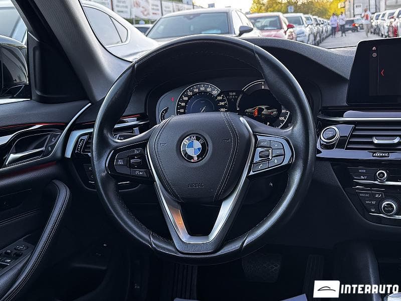 2019 BMW 530e — Miniatură 13