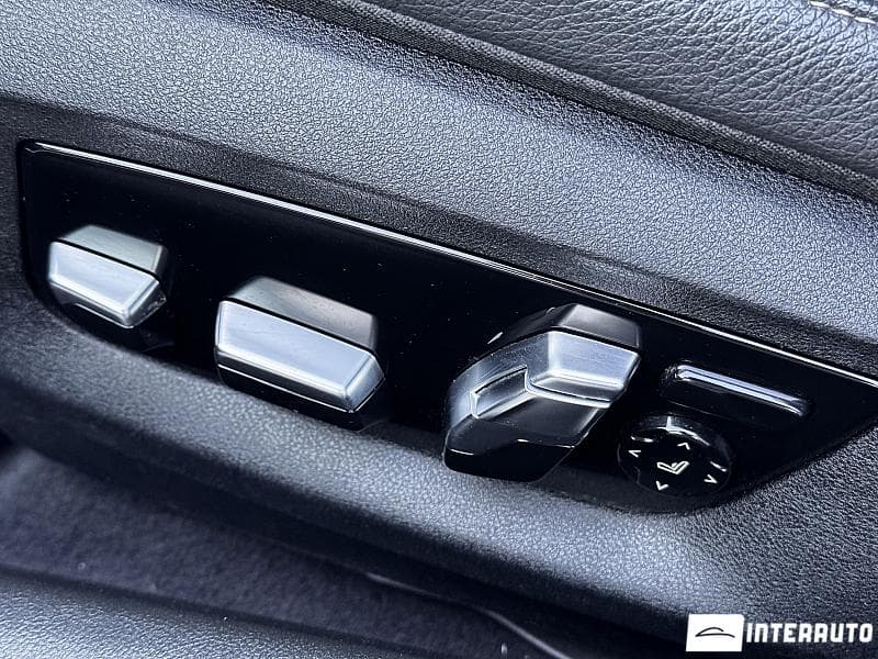 2019 BMW 530e — Miniatură 18