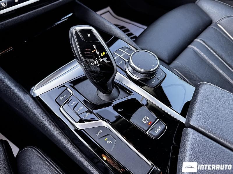 2019 BMW 530e — Miniatură 16