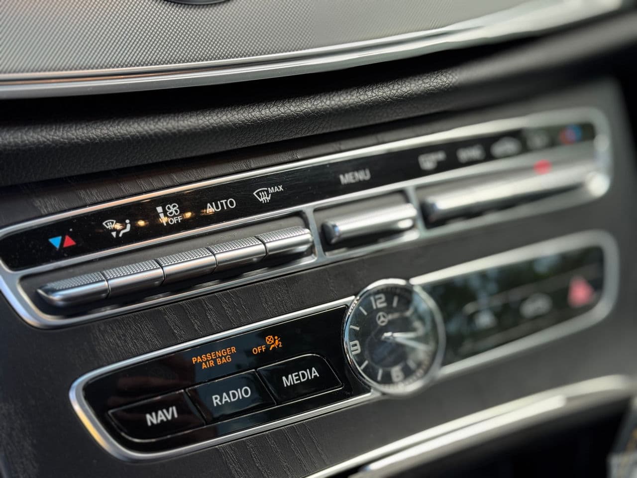 Mercedes E 220 2019 — Миниатюра 15