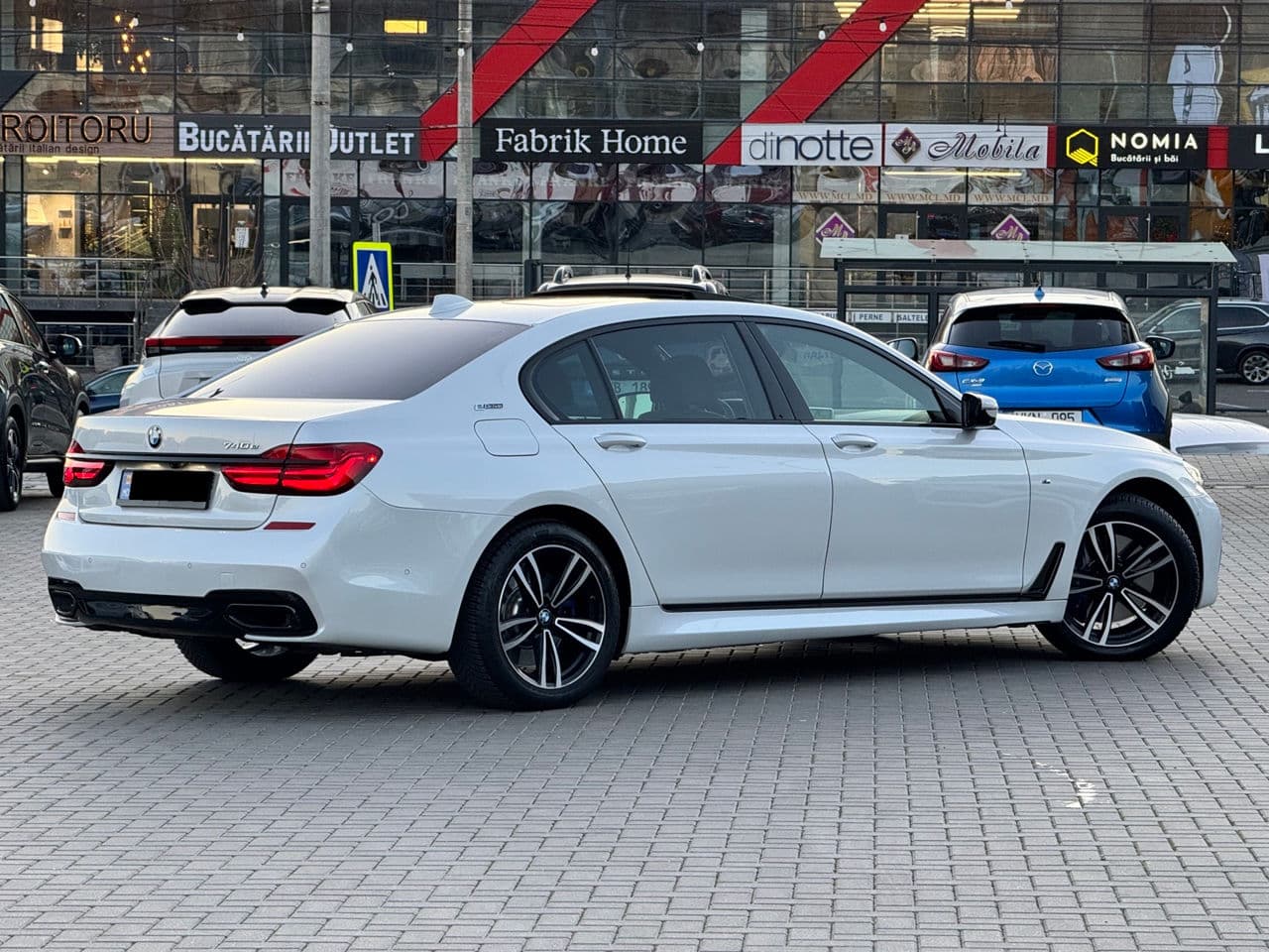 BMW 740e 2017 — Миниатюра 4