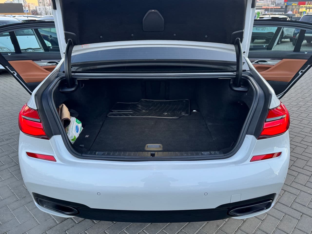 BMW 740e 2017 — Миниатюра 29