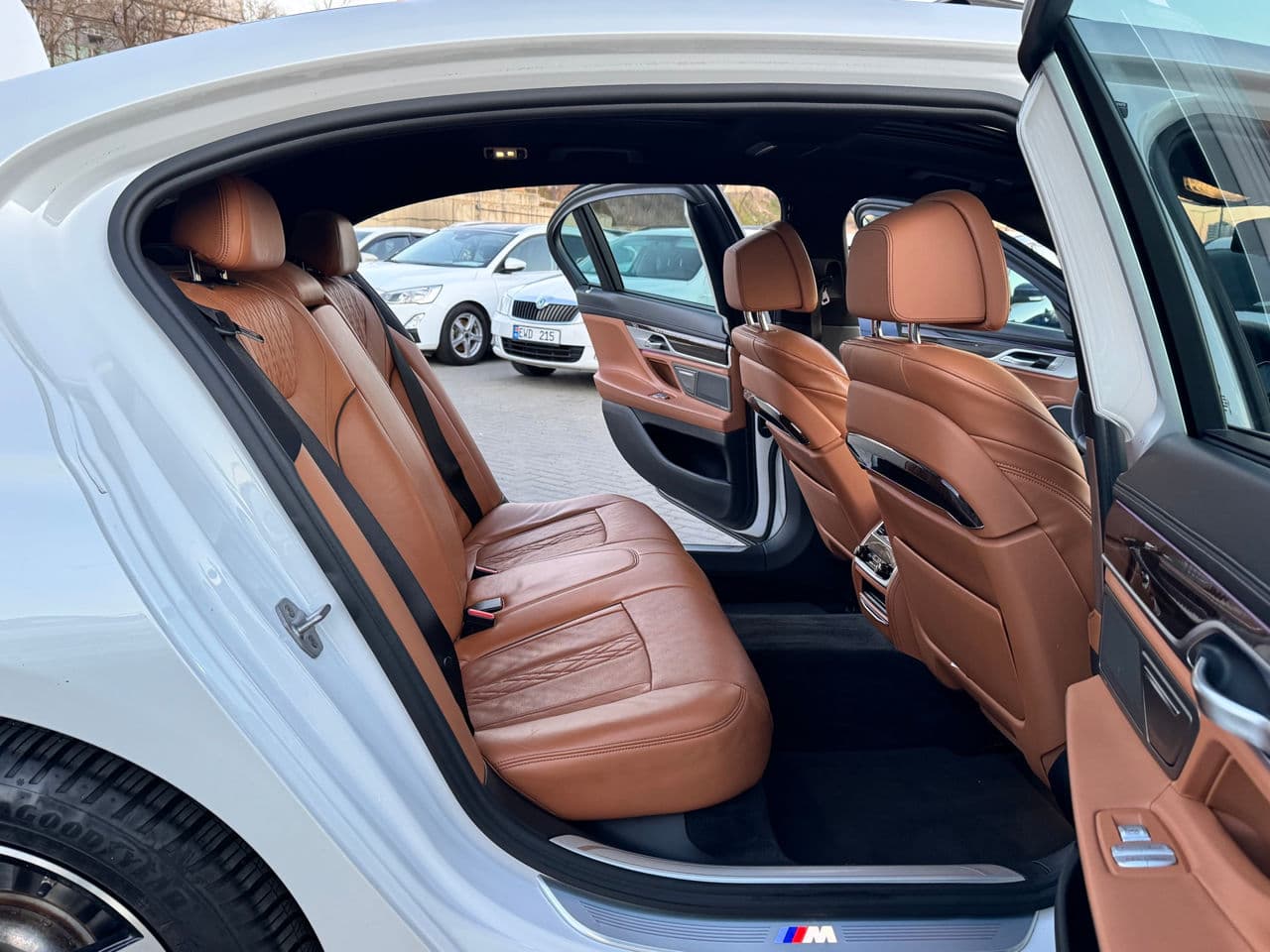 BMW 740e 2017 — Миниатюра 17