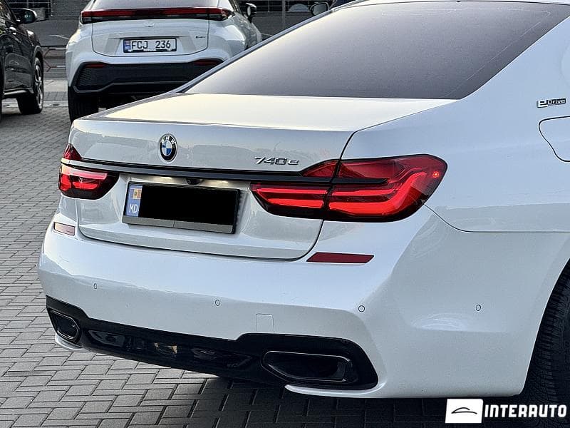 BMW 740e 2017 — Миниатюра 6