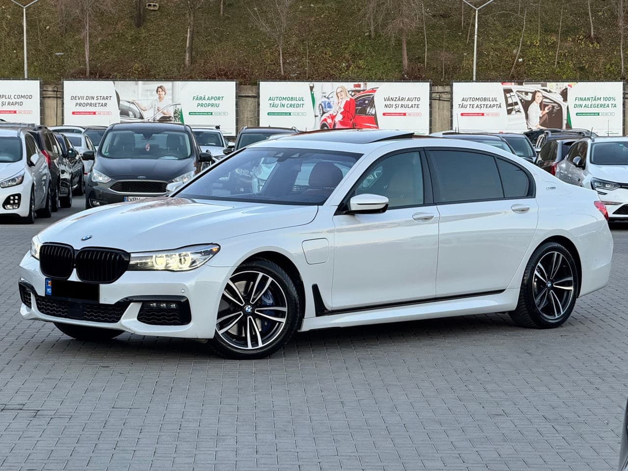 BMW 740e 2017 — Миниатюра 2