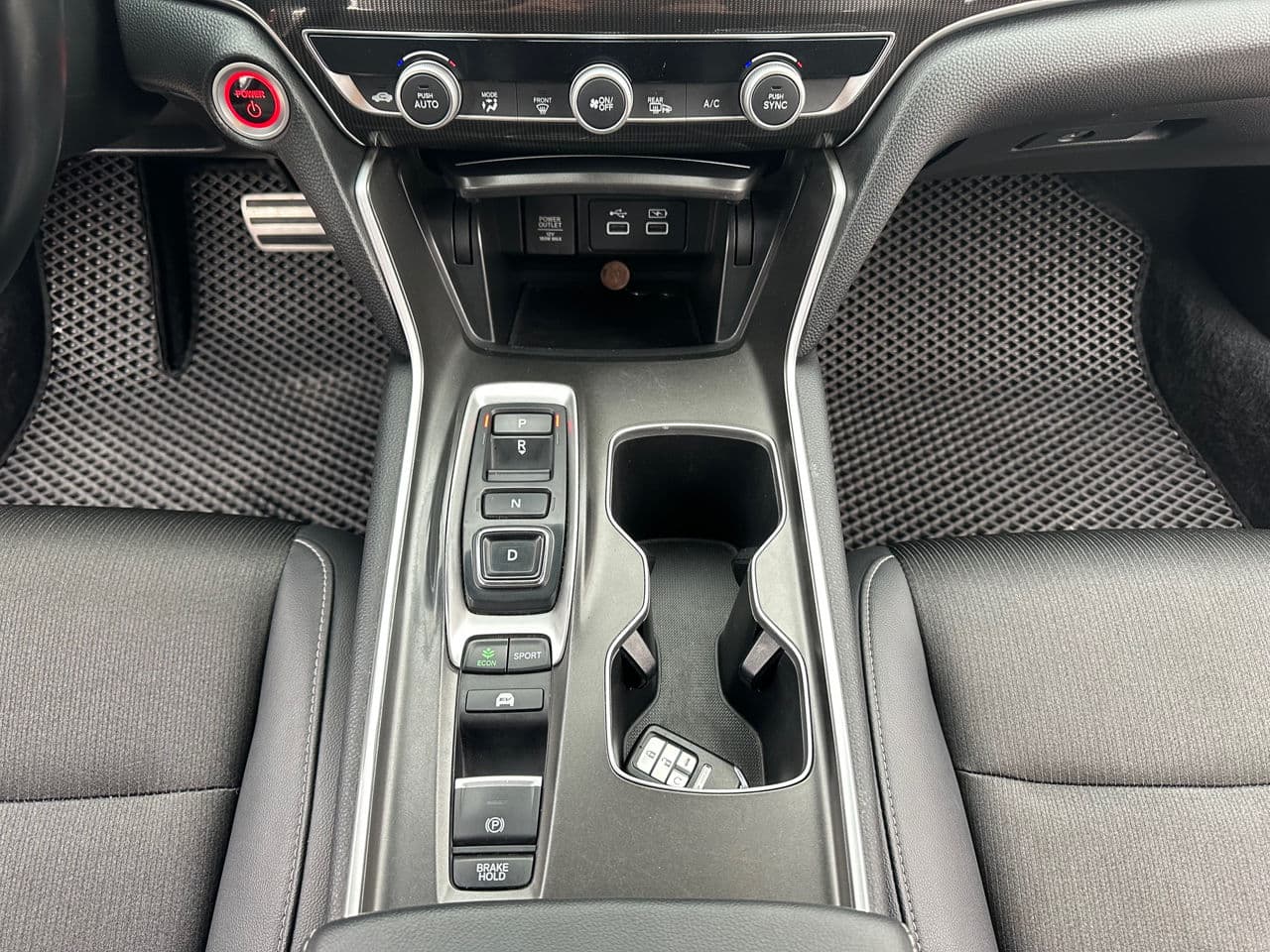 Honda Accord 2022 — Миниатюра 12