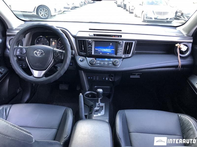 Toyota Rav-4 2017 — Миниатюра 7