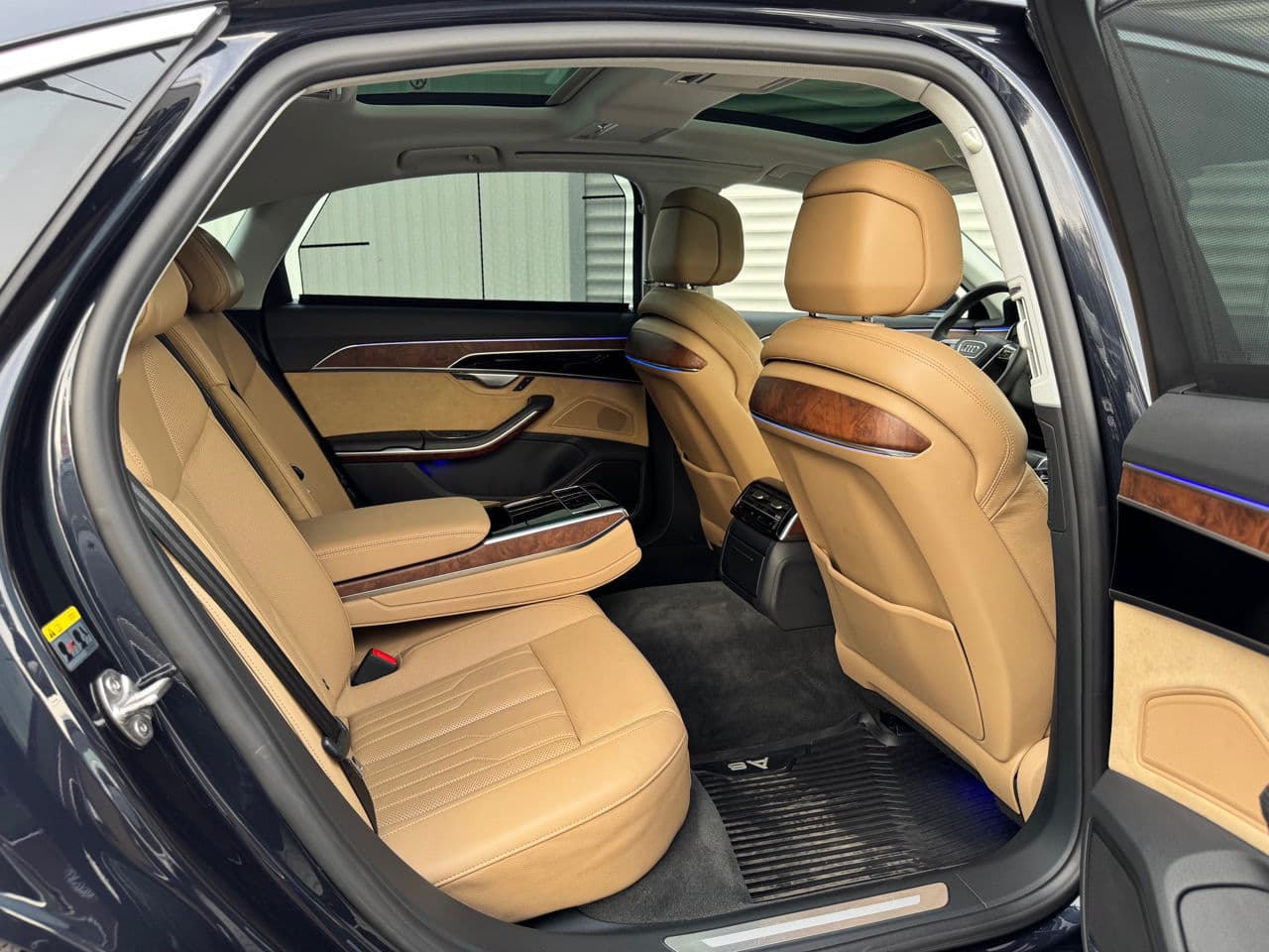 Audi A8 2018 — Миниатюра 23