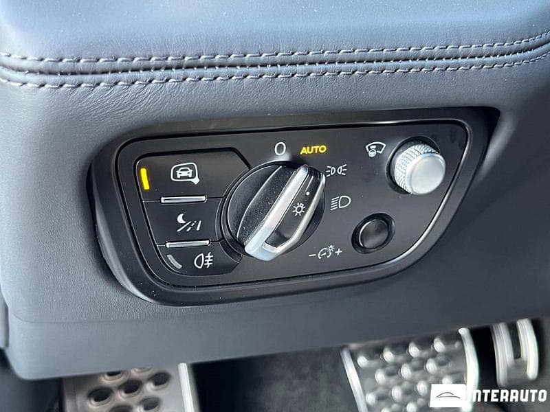 Bentley Bentayga 2019 — Миниатюра 16