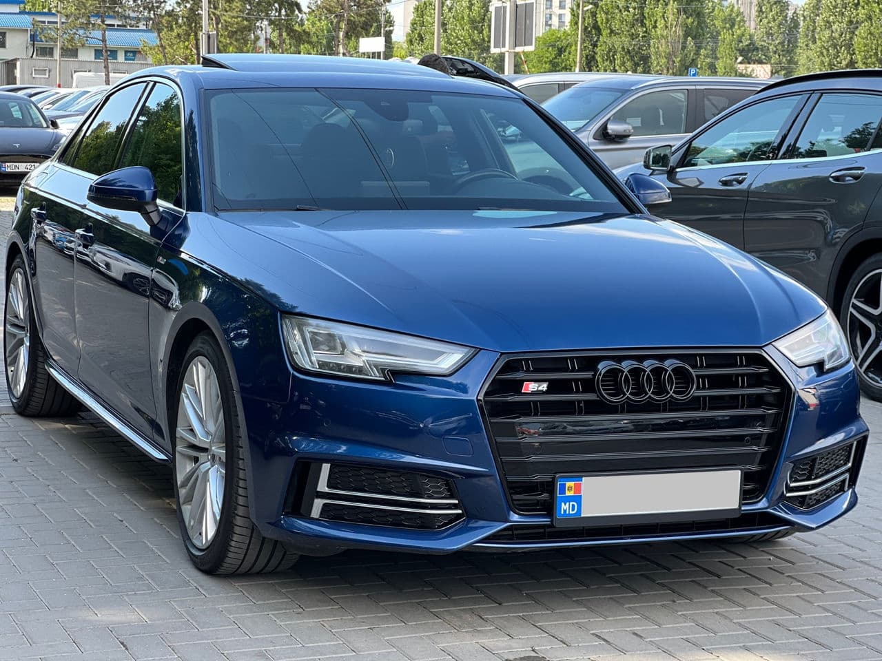 Audi A4 2017 — Миниатюра 3