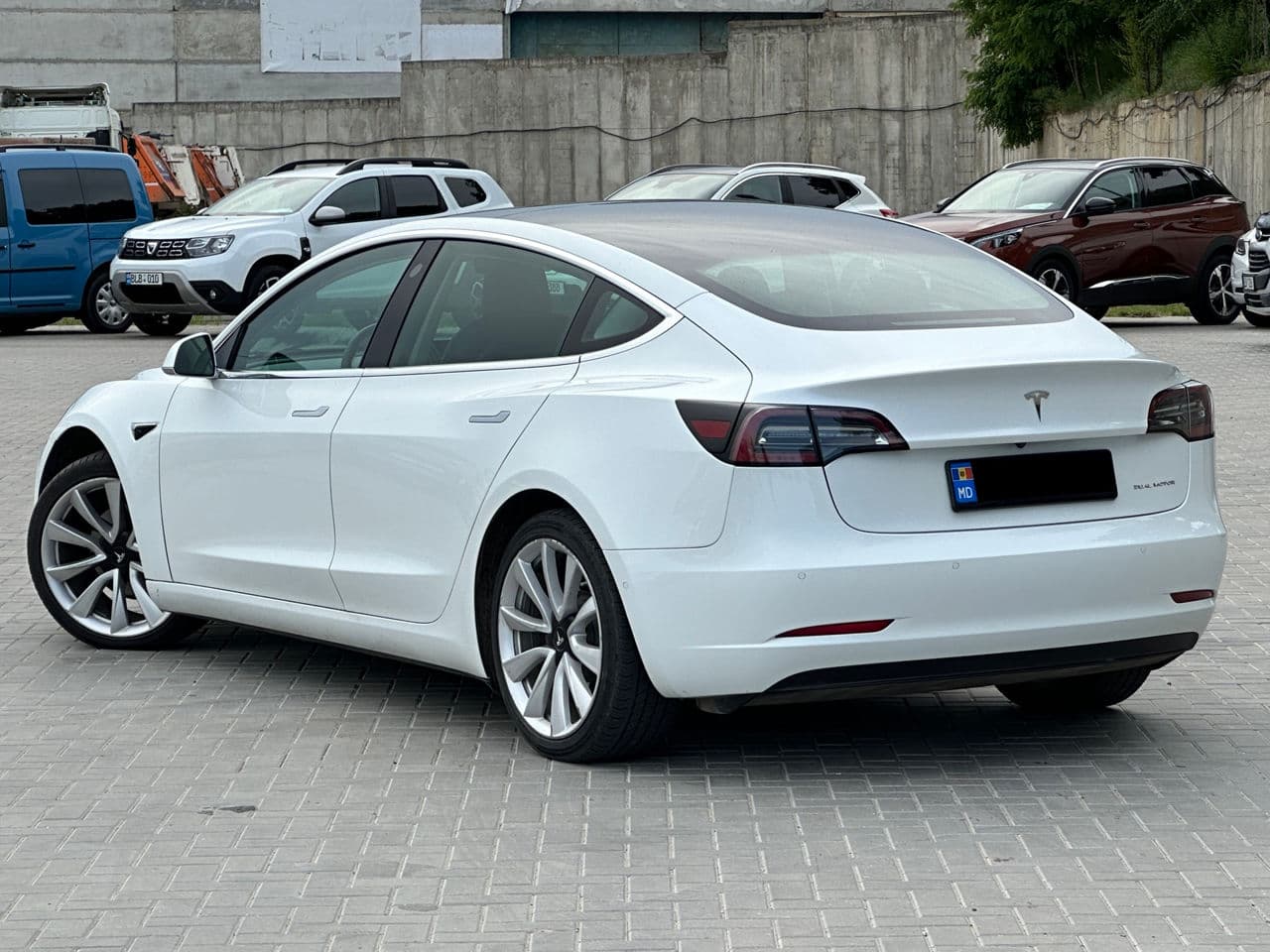 Tesla Model 3 2019 — Миниатюра 2