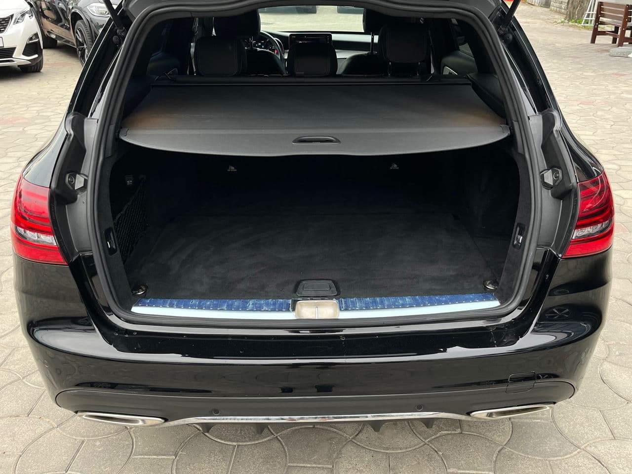Mercedes C 200 2018 — Миниатюра 19