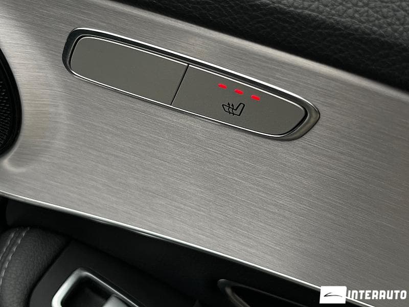 Mercedes C 200 2018 — Миниатюра 16