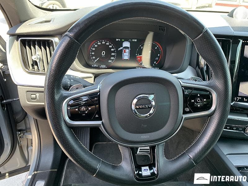 Volvo XC 60 2018 — Миниатюра 9