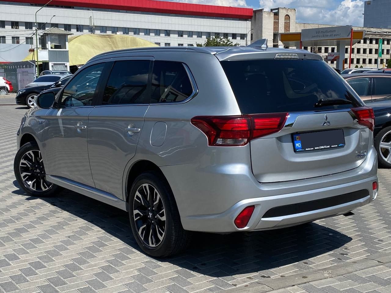 Mitsubishi Outlander 2018 — Миниатюра 2