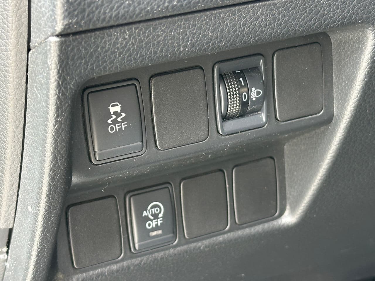 Nissan Qashqai 2015 — Миниатюра 16