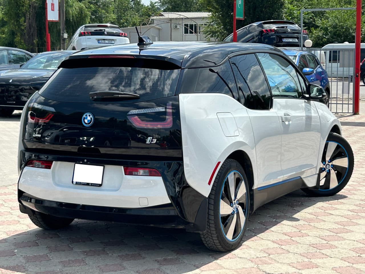 BMW i3 2016 — Миниатюра 3