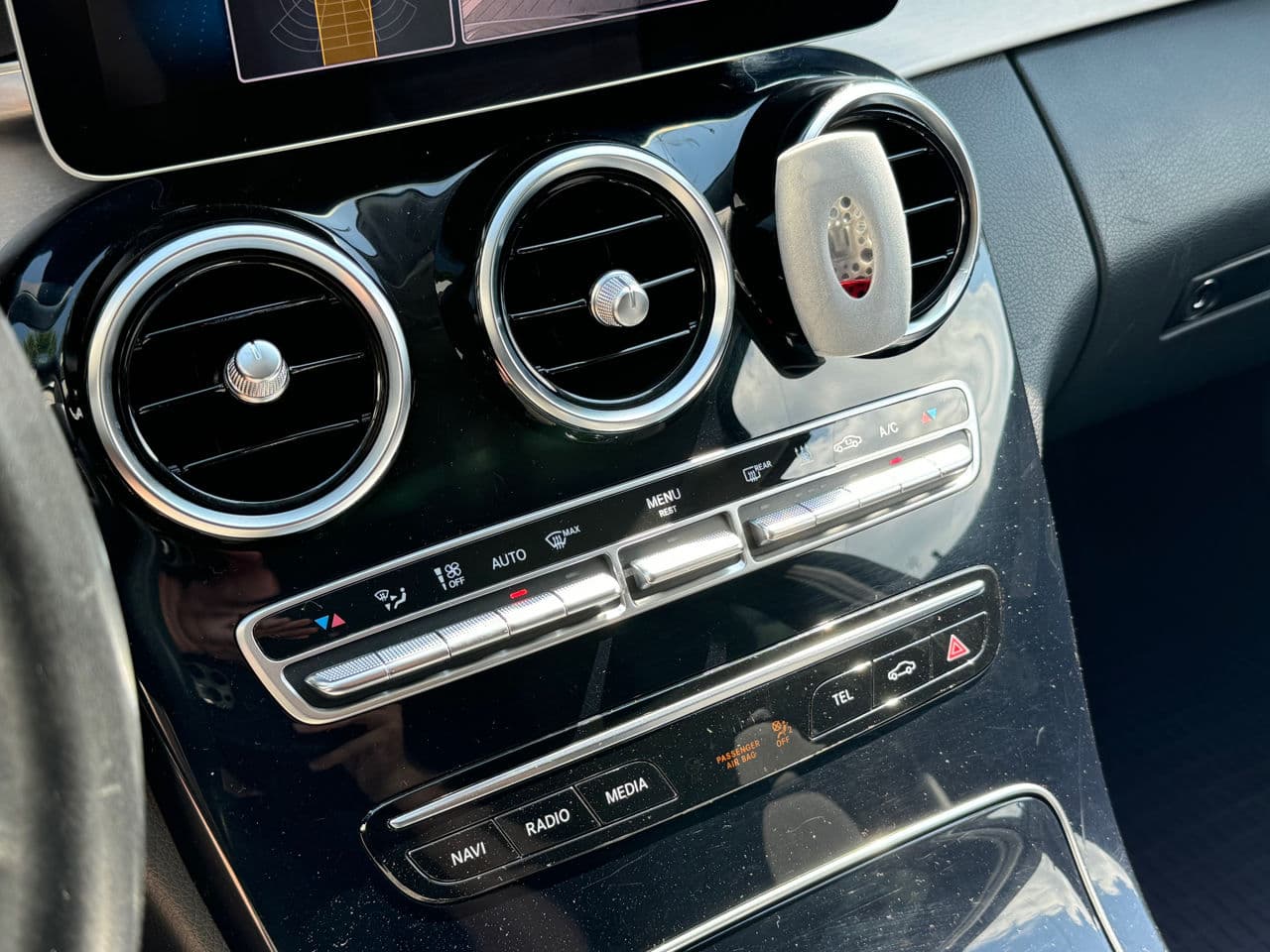Mercedes C 200 2019 — Миниатюра 11