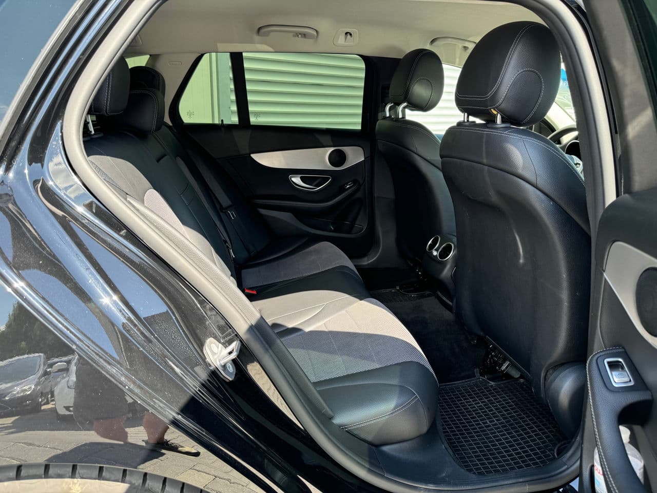 Mercedes C 200 2019 — Миниатюра 22