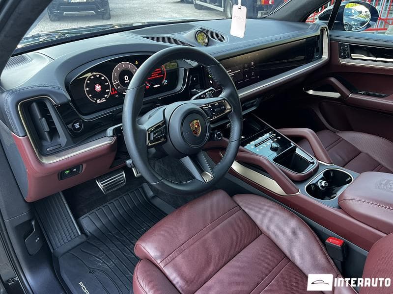Porsche Cayenne 2024 — Миниатюра 5