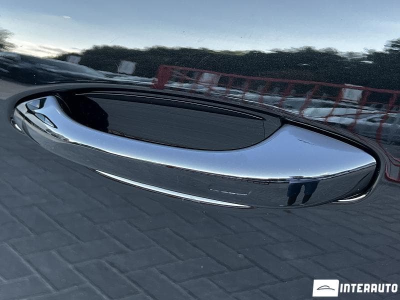 Porsche Cayenne 2024 — Миниатюра 16