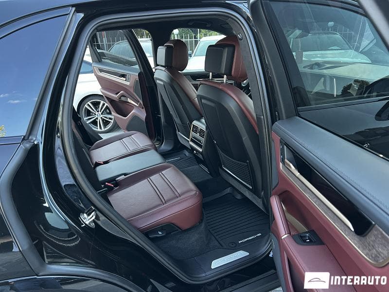 Porsche Cayenne 2024 — Миниатюра 14