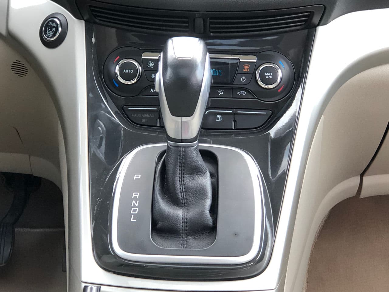 Ford C-MAX 2014 — Миниатюра 14