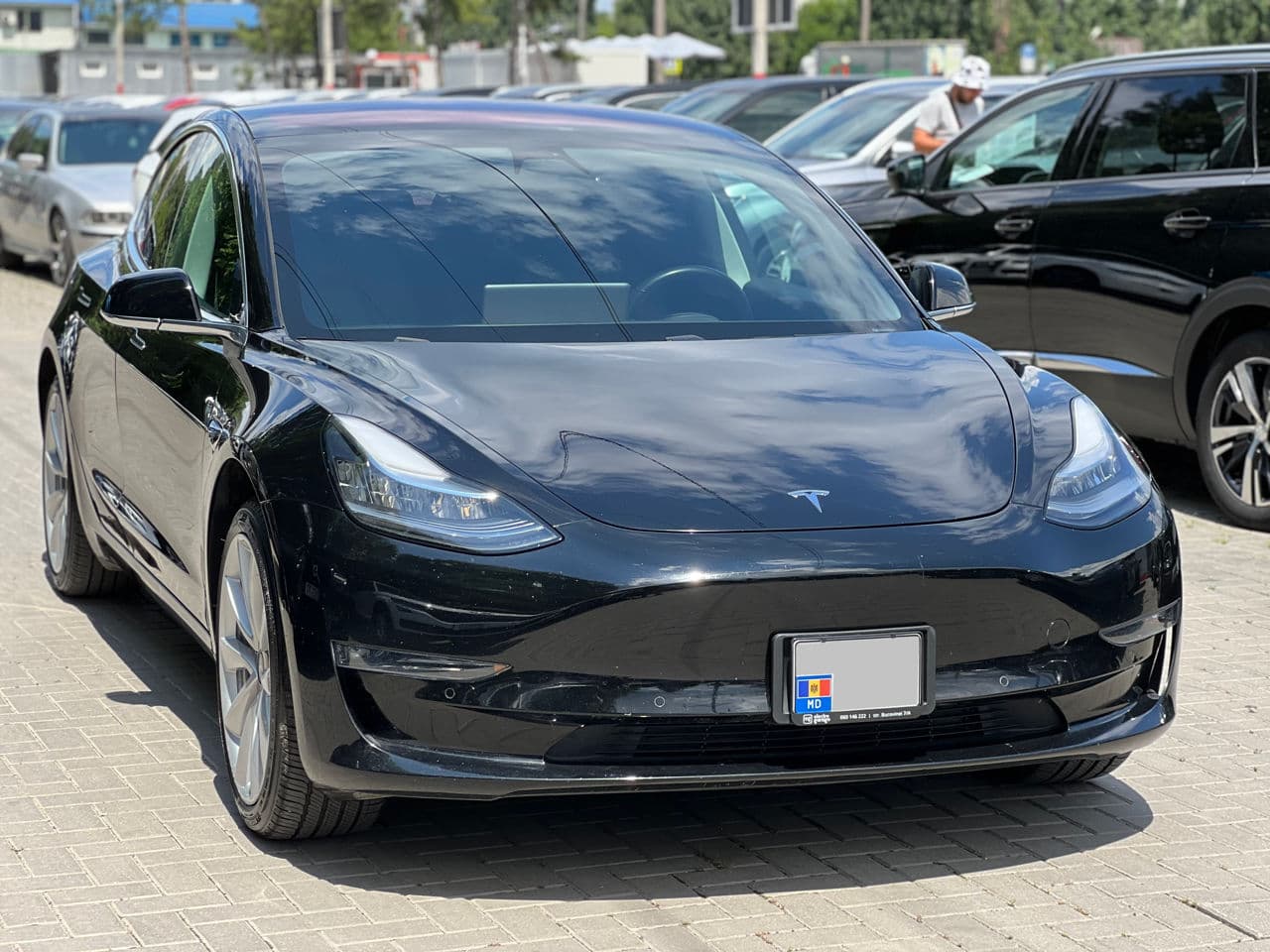 Tesla Model 3 2018 — Миниатюра 3