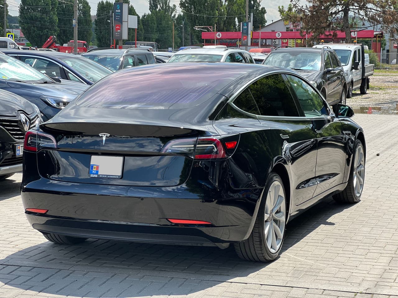 Tesla Model 3 2018 — Миниатюра 2