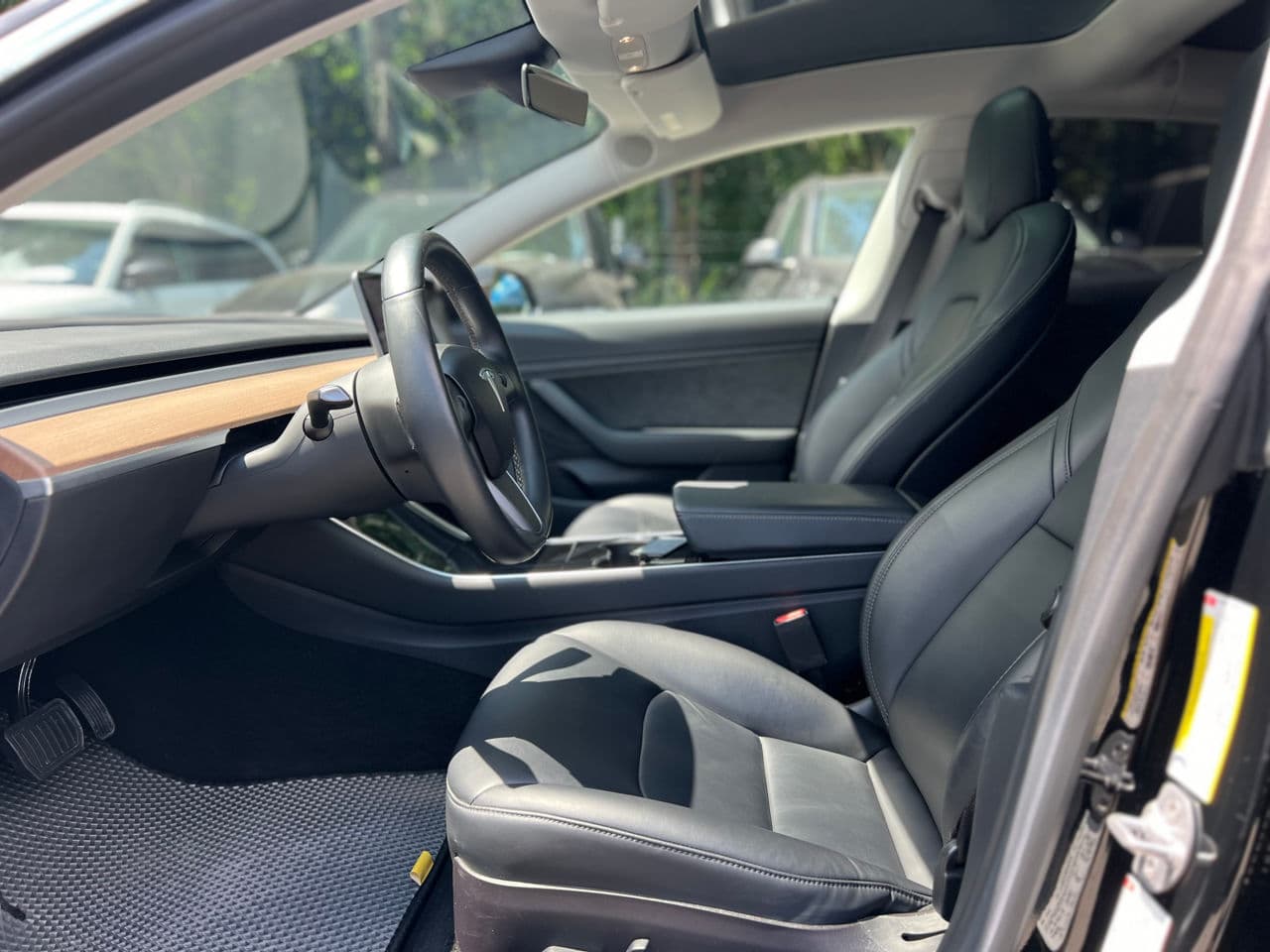 Tesla Model 3 2018 — Миниатюра 7