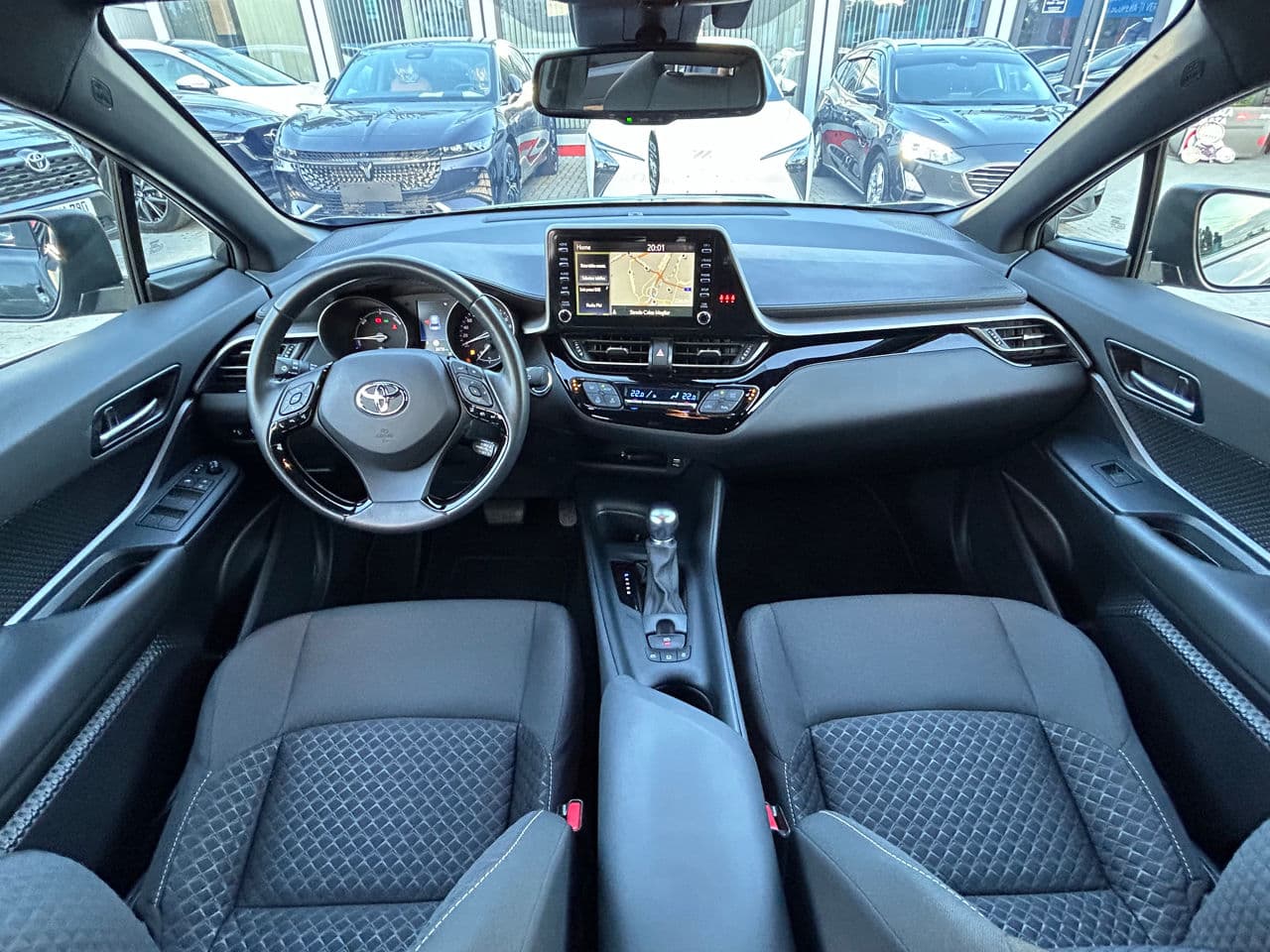 Toyota C-HR 2022 — Миниатюра 9