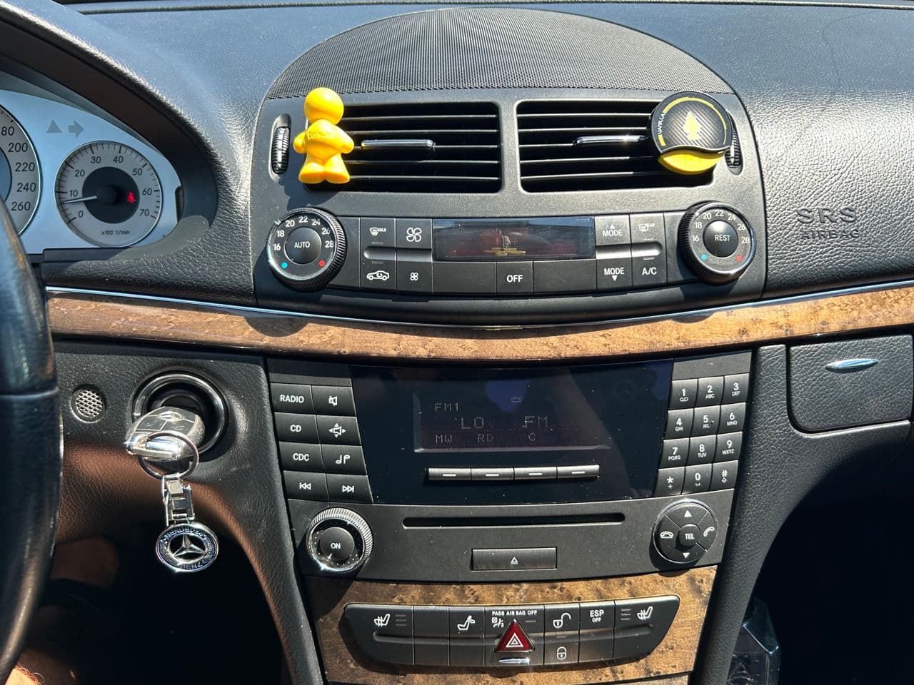 Mercedes E 200 2008 — Миниатюра 13