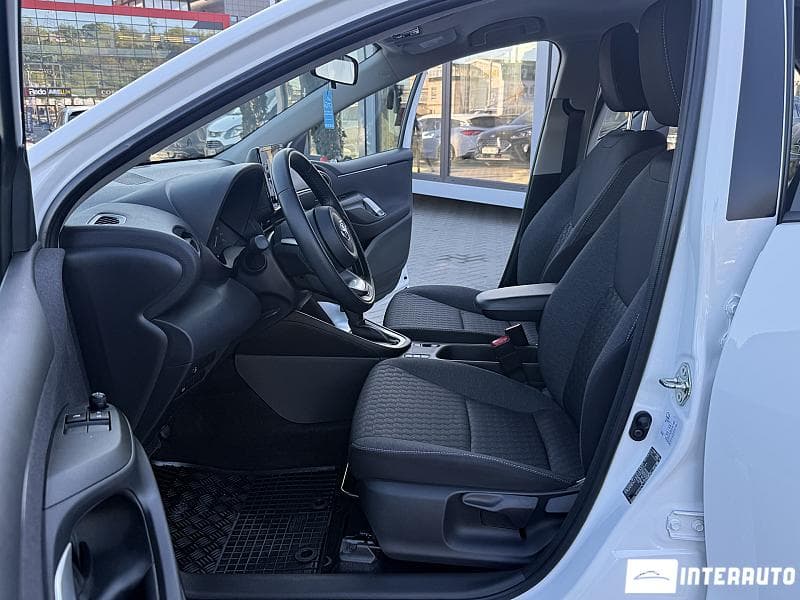 Toyota Yaris 2023 — Миниатюра 5