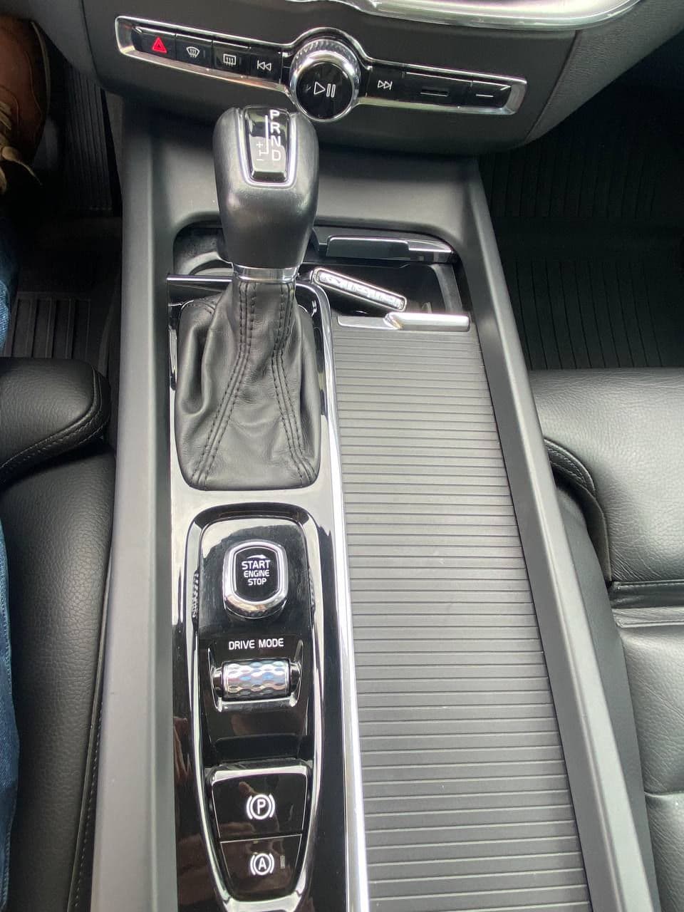 Volvo XC 60 2018 — Миниатюра 11