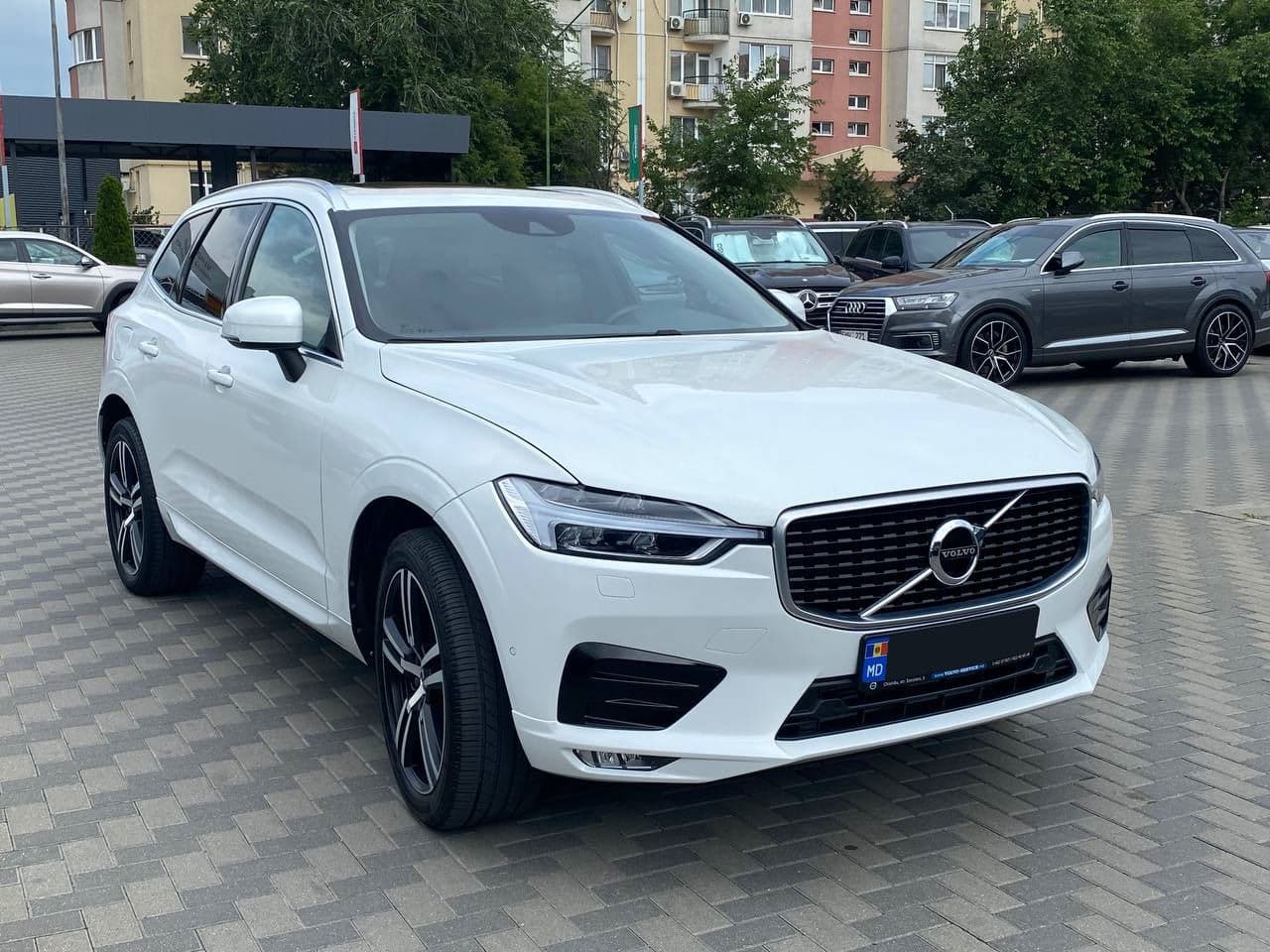 Volvo XC 60 2018 — Миниатюра 3