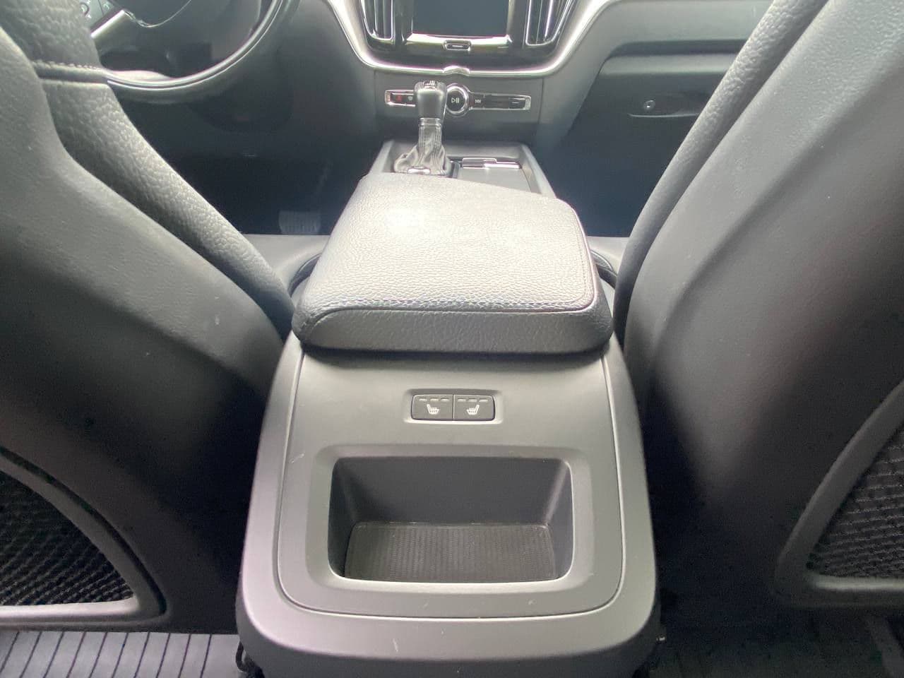 Volvo XC 60 2018 — Миниатюра 12
