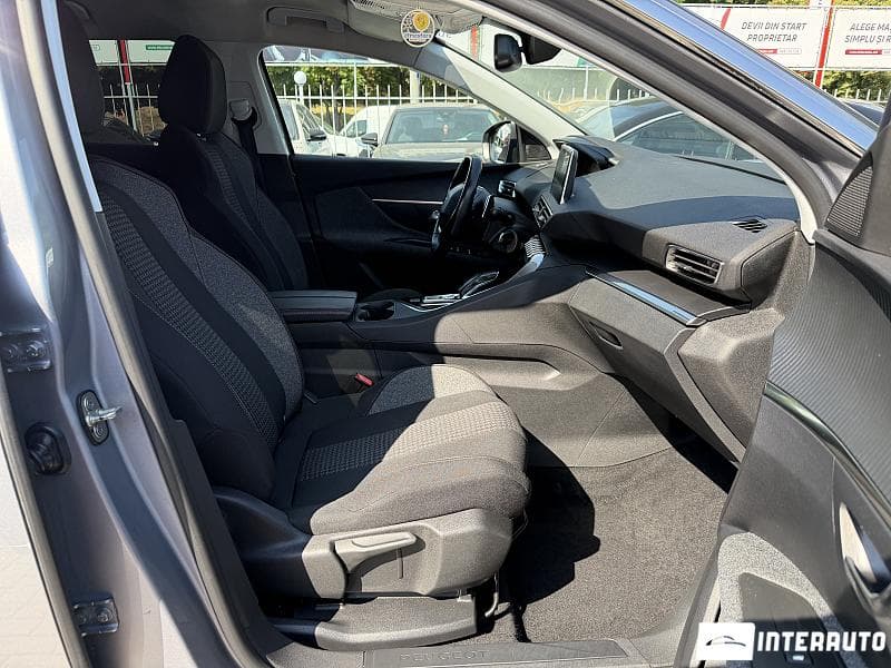Peugeot 3008 2018 — Миниатюра 6