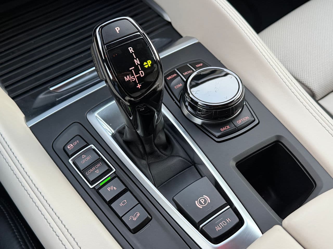 BMW X6 4.0D 2017 — Миниатюра 18