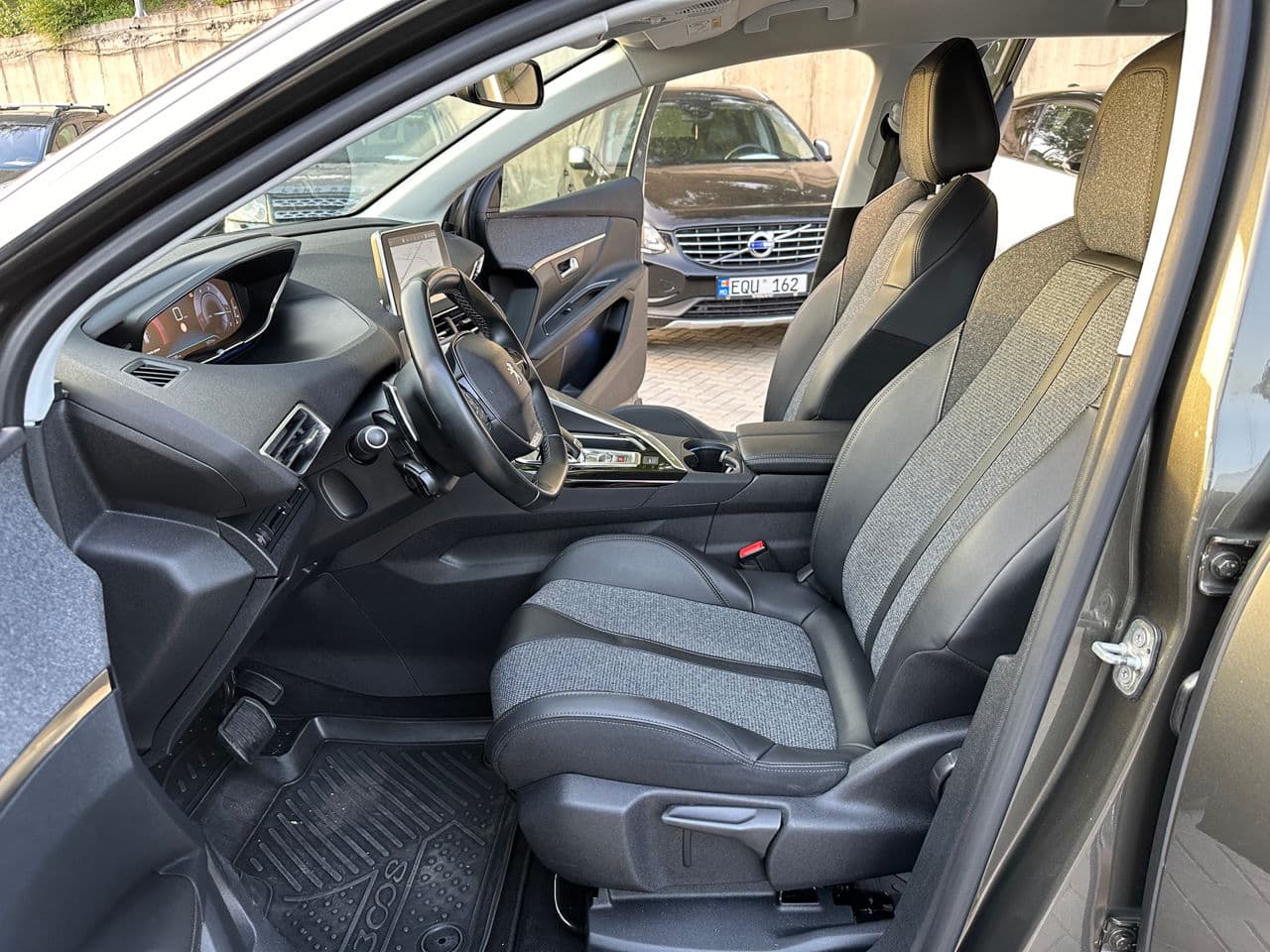 Peugeot 3008 2018 — Миниатюра 5
