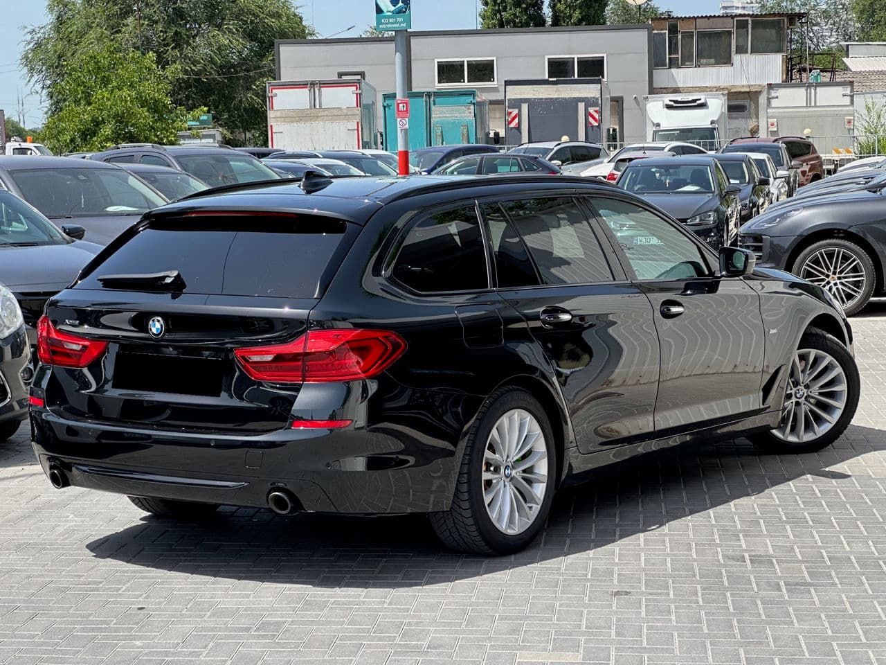 BMW 520 2018 — Миниатюра 2